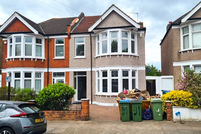 3 Bedroom Semi-Detached House To Rent In Dunvegan Road, Eltham, SE9