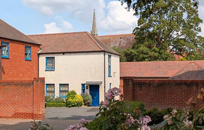 2 Bedroom Maisonette For Sale In Newbury Street, Wantage, OX12