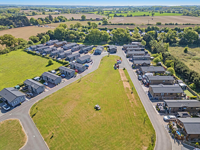 2 Bedroom Detached Bungalow For Sale In Bucklesham Park Holiday Village, IP10