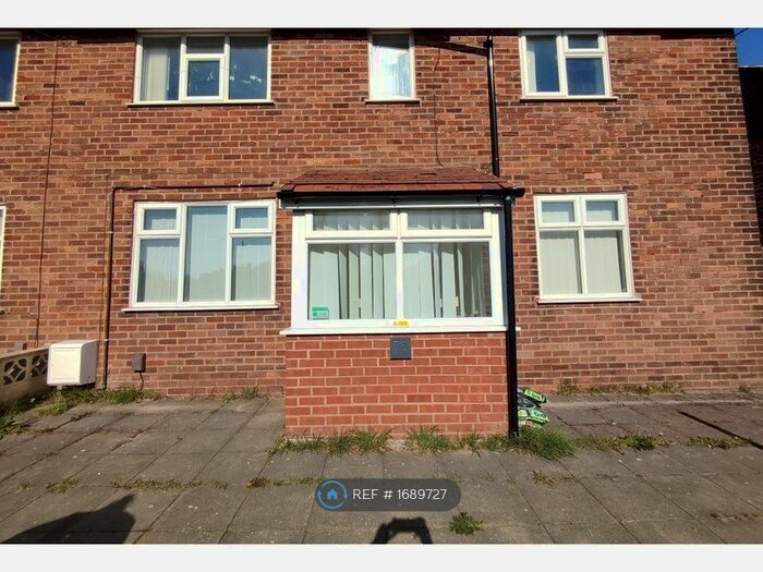 3 Bedroom Semi-Detached House To Rent In Furness Avenue, Blackpool, FY3