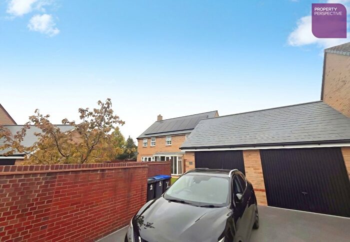 4 Bedroom Detached House For Sale In Gandy Way, Devizes, SN10