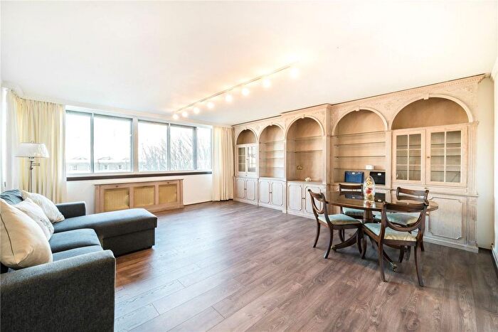 2 Bedroom Flat To Rent In The Quadrangle, Notting Hill, W2