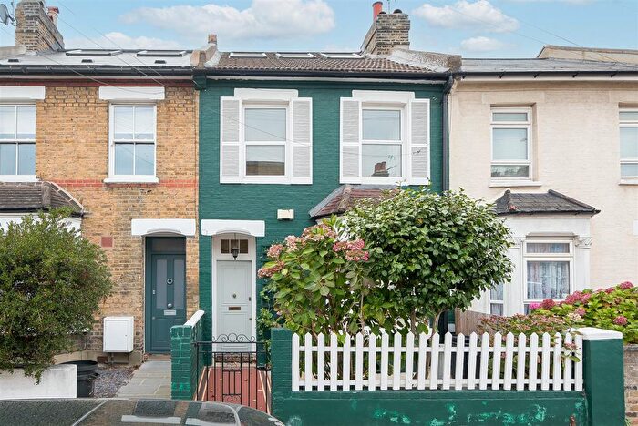 4 Bedroom Terraced House To Rent In Alston Road, London, SW17