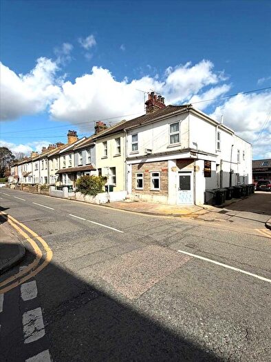 1 Bedroom Flat To Rent In High Street, Swanscombe, DA10