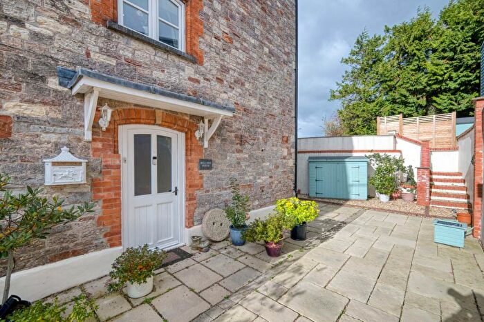 3 Bedroom Semi-Detached House For Sale In Wells, BA5