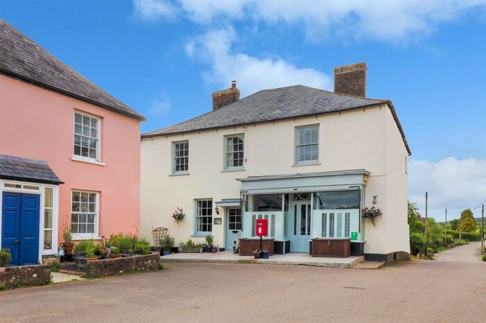 7 Bedroom Detached House For Sale In The Square, Sheepwash, Beaworthy, Devon, EX21