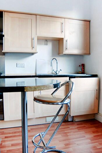 1 Bedroom Flat To Rent In Barking Road, Canning Town, London, E16