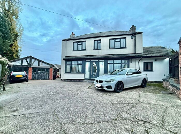 3 Bedroom Detached House For Sale In Bunkers Hill Road, Bilston, WV14