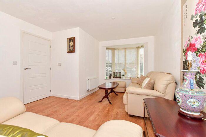 3 Bedroom Semi Detached House For Sale In Harrison Road, Aylesham, Canterbury, Kent, CT3