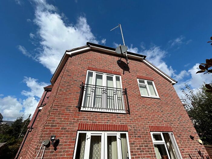 2 Bedroom Flat For Sale In Princess Avenue, Bognor Regis, PO21