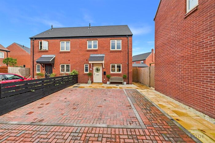 3 Bedroom Semi-Detached House For Sale In The Pastures, Alrewas, Burton-On-Trent, DE13