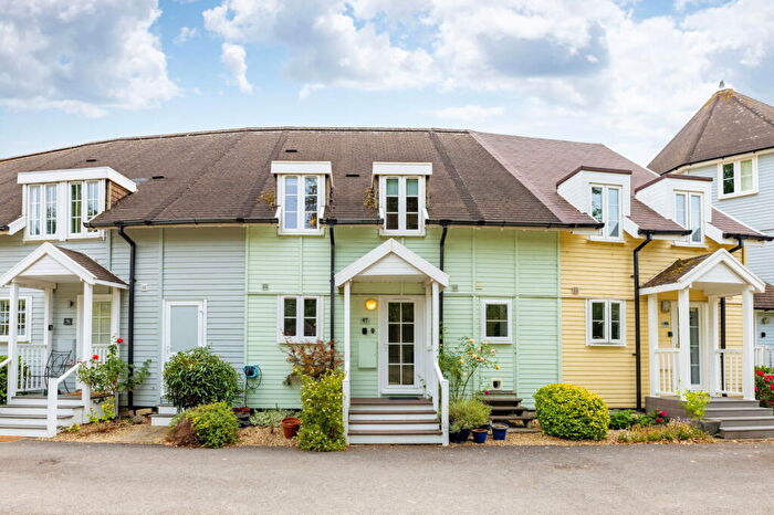 3 Bedroom Terraced House For Sale In Isis Lake, Isis & Windrush Lakes, GL7
