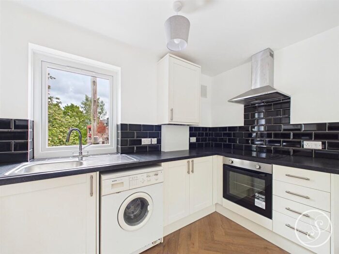 1 Bedroom Flat To Rent In Sholebroke Avenue, Potternewton, Leeds, LS7