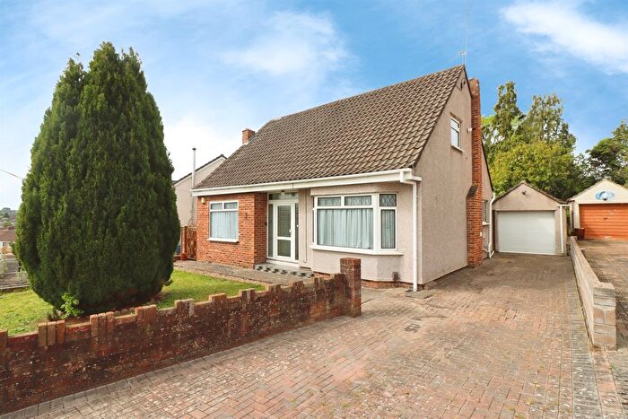 4 Bedroom Semi-Detached House For Sale In Spring Hill, Kingswood, Bristol, BS15