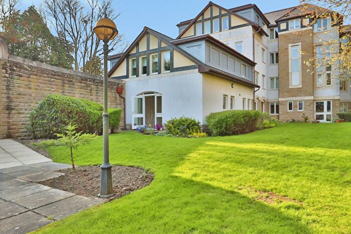 1 Bedroom Flat For Sale In Park Avenue, Roundhay, Leeds, LS8