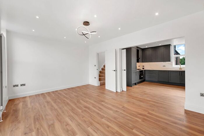 3 Bedroom Terraced House For Sale In Palermo Road, London, NW10