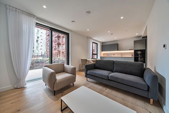 1 Bedroom Flat To Rent In Peninsula Gardens, Mabyn Lane, Lower Riverside, Greenwich Peninsula, SE10