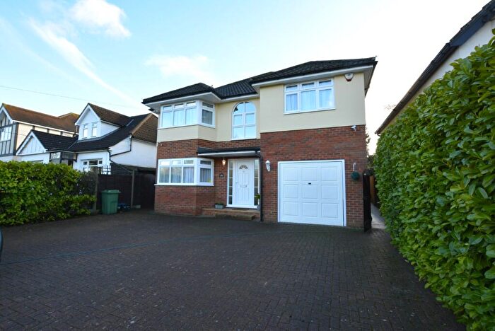 4 Bedroom Detached House To Rent In Chelmsford Road, Brentwood, Essex, CM15
