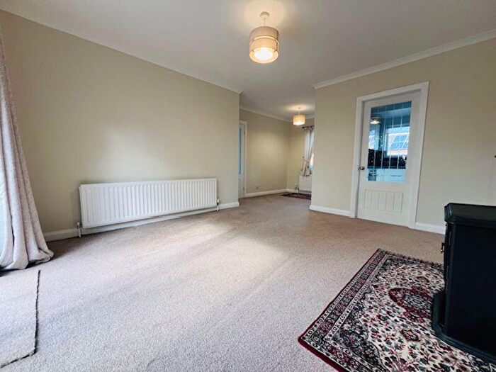 2 Bedroom Semi-Detached Bungalow For Sale In Wilson Close, Tarleton. Preston, PR4