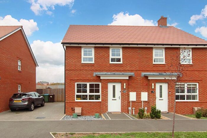 3 Bedroom Semi-detached House For Sale In Broughton, Aylesbury, HP22