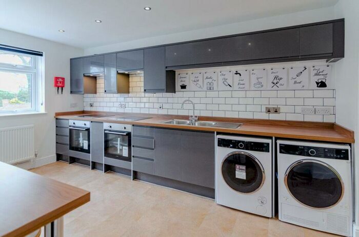 6 Bedroom House To Rent In Scarnell Road, Norwich, NR5