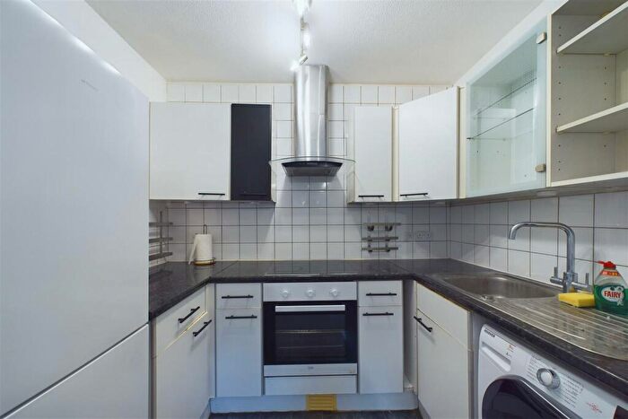 1 Bedroom Flat To Rent In Willow Court, Trinity Close, Leytonstone, London, E11
