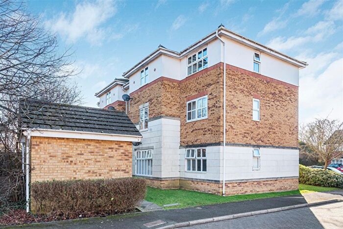 2 Bedroom Flat To Rent In Watts Close, Southampton, SO16