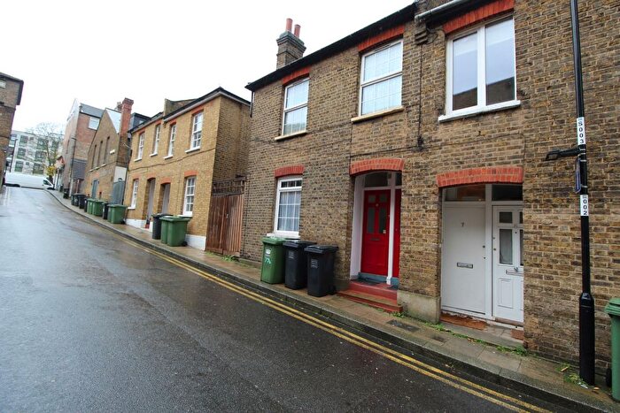 1 Bedroom Flat To Rent In Mays, Dartmouth Road, Forest Hill, SE23