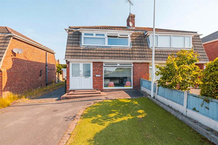 3 Bedroom Semi-Detached House For Sale In West Vale, Neston, CH64