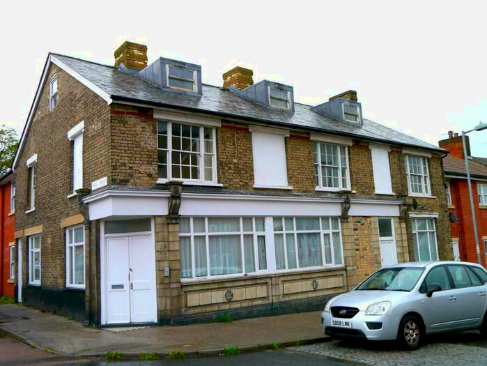 2 Bedroom Flat To Rent In Croft Street, Ipswich, Suffolk, IP2