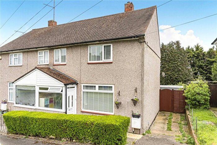 3 Bedroom Semi Detached House For Sale In Whippendell Way, St Pauls Cray, Kent, BR5