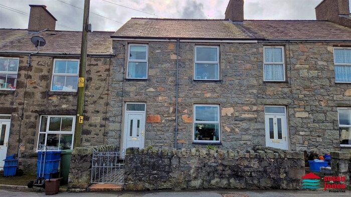 4 Bedroom Terraced House For Sale In Trefor, Caernarfon, LL54