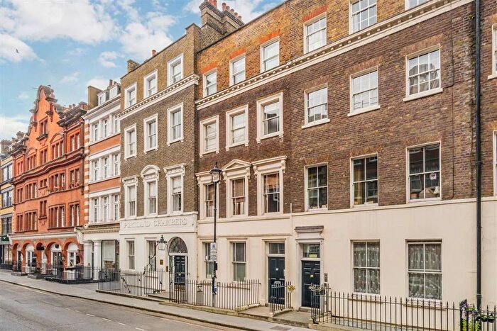 2 Bedroom Flat For Sale In Great Titchfield Street, London, W1W