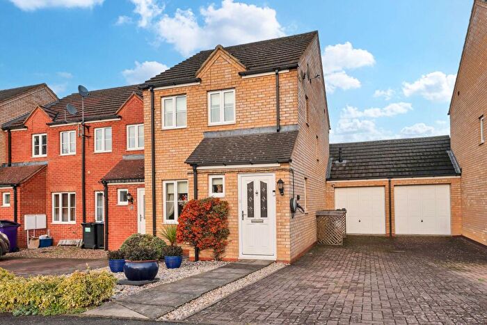 2 Bedroom Terraced House For Sale In Pipit Close, Royston, SG8