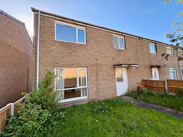 3 Bedroom House To Rent In Canterbury Way, SG1