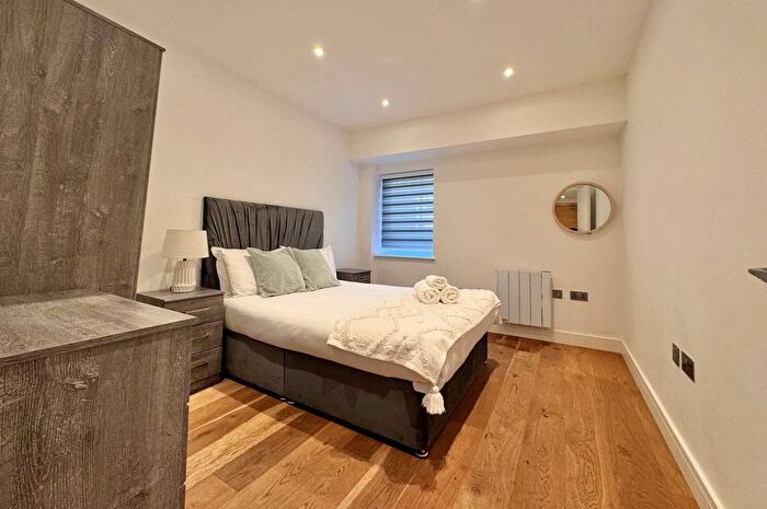 1 Bedroom Flat To Rent In Stoke Road, Slough, SL2
