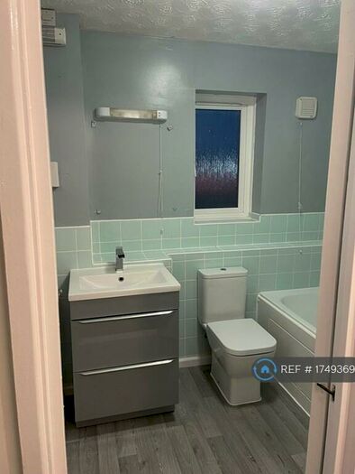 2 Bedroom Flat To Rent In Garamond Court, Redcliffe, Bristol, BS1