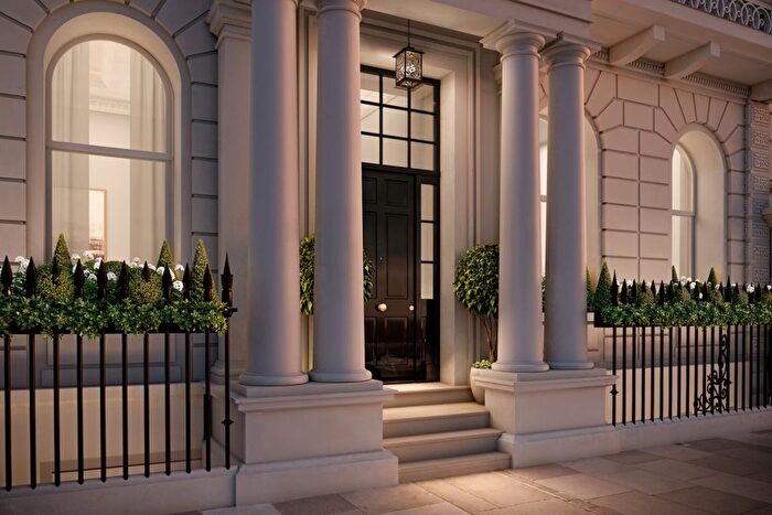3 Bedroom Flat For Sale In Charles Street, Mayfair, London, United Kingdom, W1J