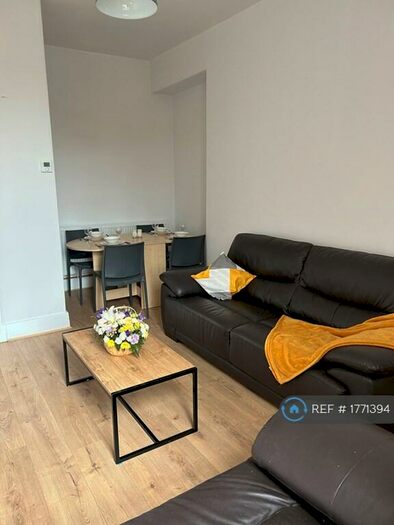 5 Bedroom Flat To Rent In Cattofield Place, Aberdeen, AB25