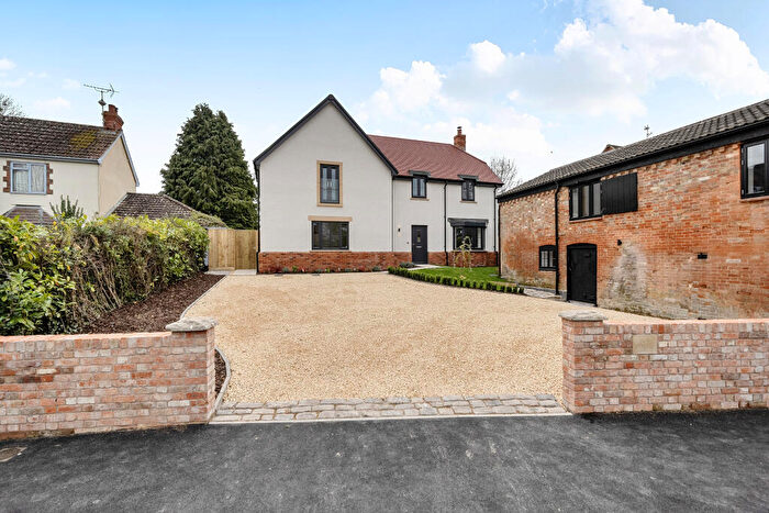 4 Bedroom Detached House For Sale In Church Road Wanborough, SN4