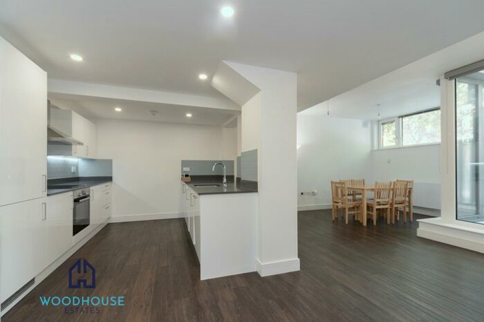 4 Bedroom Flat To Rent In Goldington Crescent, London, NW1