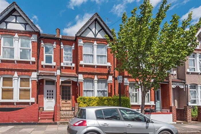 3 Bedroom Terraced House For Sale In Edencourt Road, Streatham, SW16