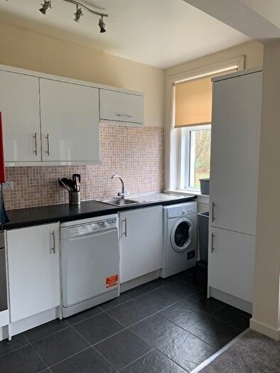 3 Bedroom Flat To Rent In Dickson Street, Edinburgh, EH6