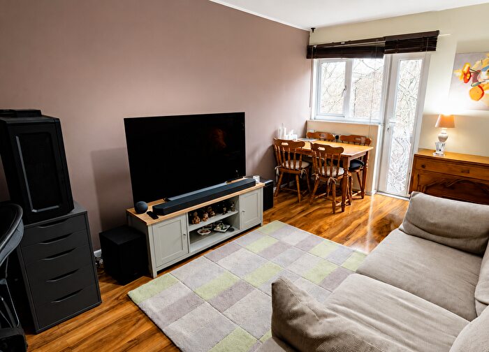 1 Bedroom Flat For Sale In Hickin Close, London, SE7