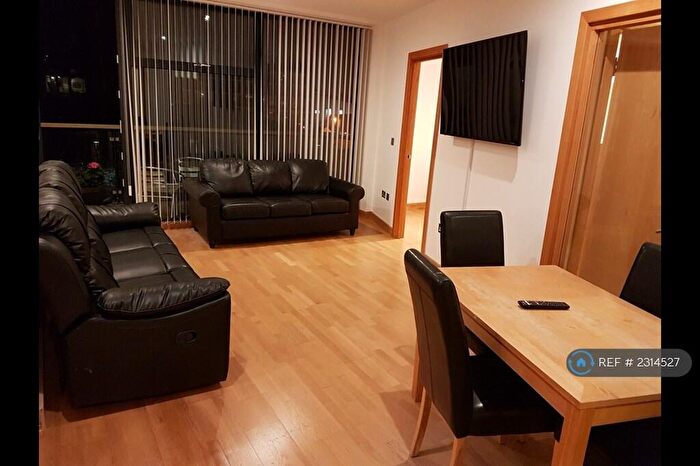 3 Bedroom Flat To Rent In Roach Road, London, E3