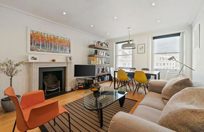 3 Bedroom Flat To Rent In Westbourne Terrace, Hyde Park, London, W2