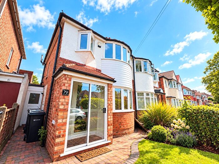 3 Bedroom Semi Detached House For Sale In Falconhurst Road, Birmingham, West Midlands, B29