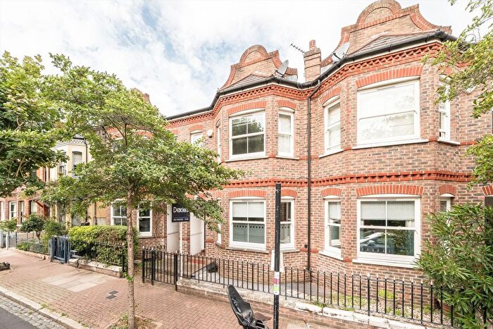 3 Bedroom Property For Sale In Montefiore Street, Diamond Conservation Area, SW8