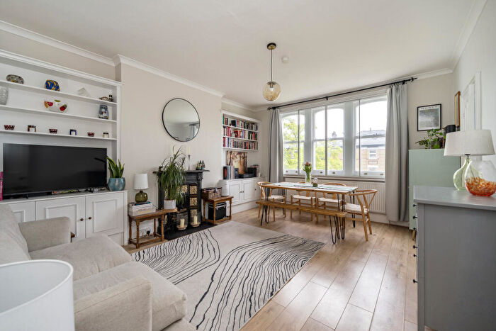 2 Bedroom Flat For Sale In West End Lane, London, NW6