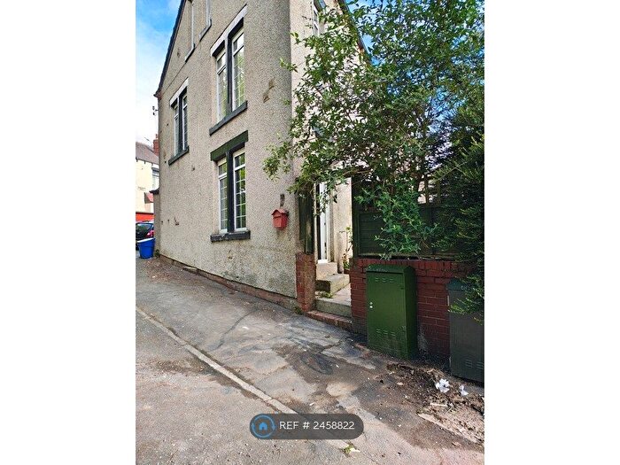 4 Bedroom End Of Terrace House To Rent In Hawksworth Grove, Leeds, LS5